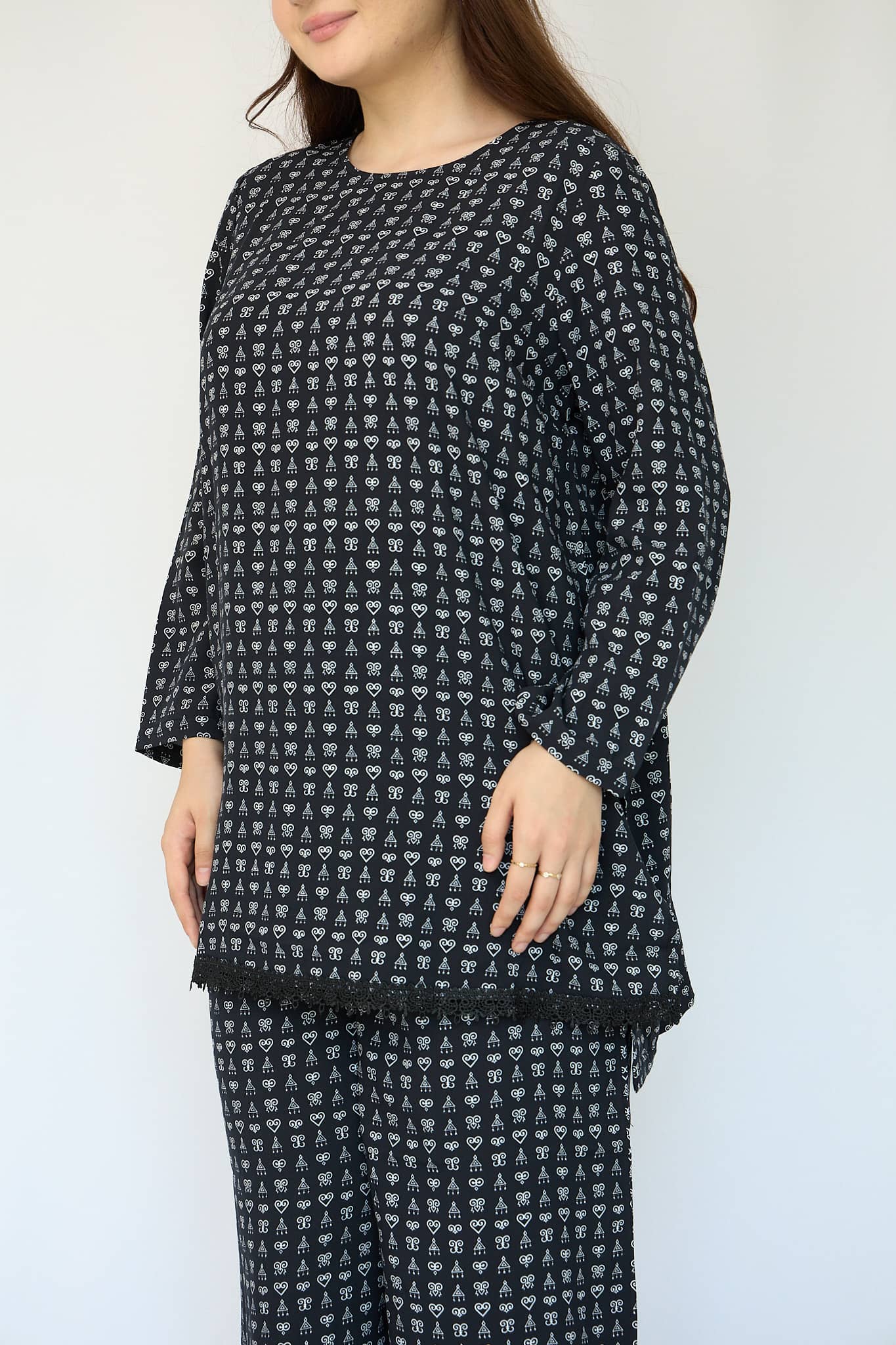 Nilufar — qora (uzun yeng) 3