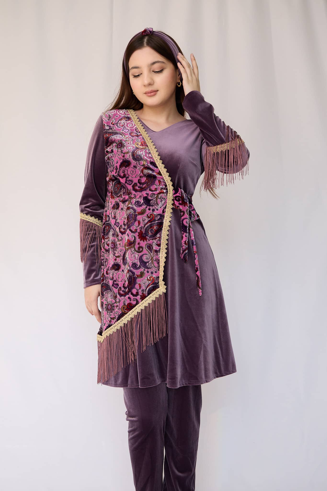 Sarvinoz — kulrang-binafsha 2