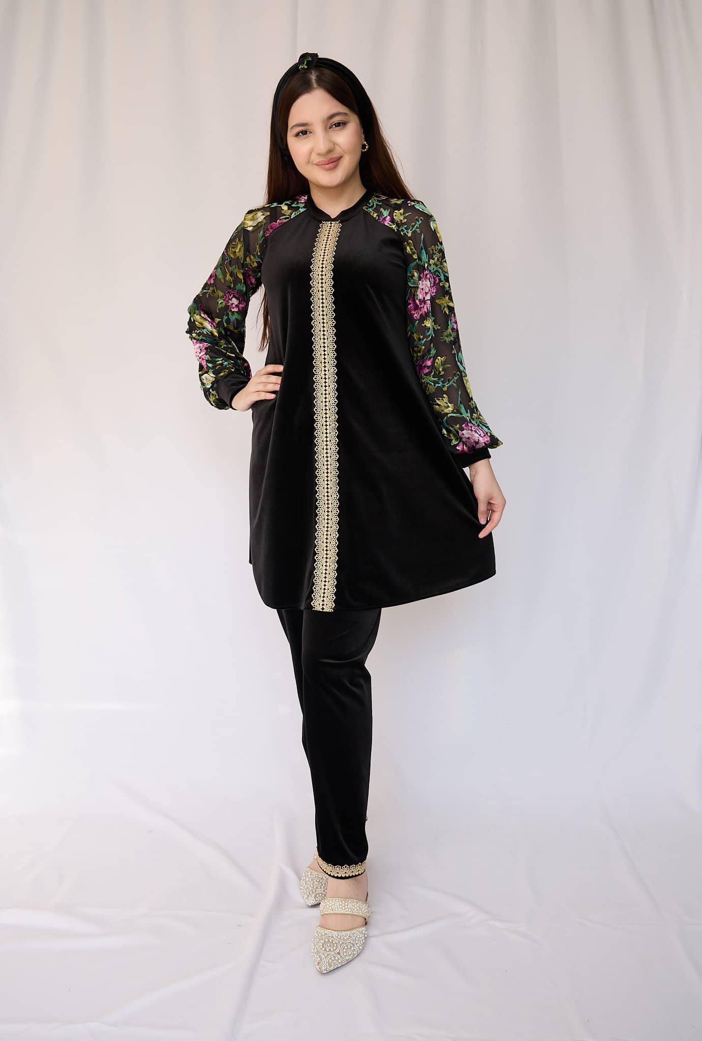 Gulbadan — qora (gulli yeng)